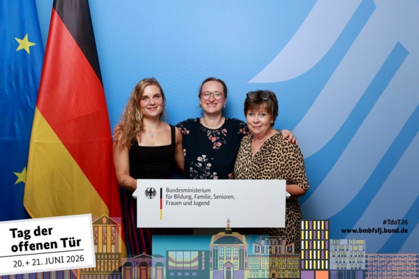 Girls'Day/Boys'Day-Taem beim Tag der offenen T&uuml;r der Bundesministerien