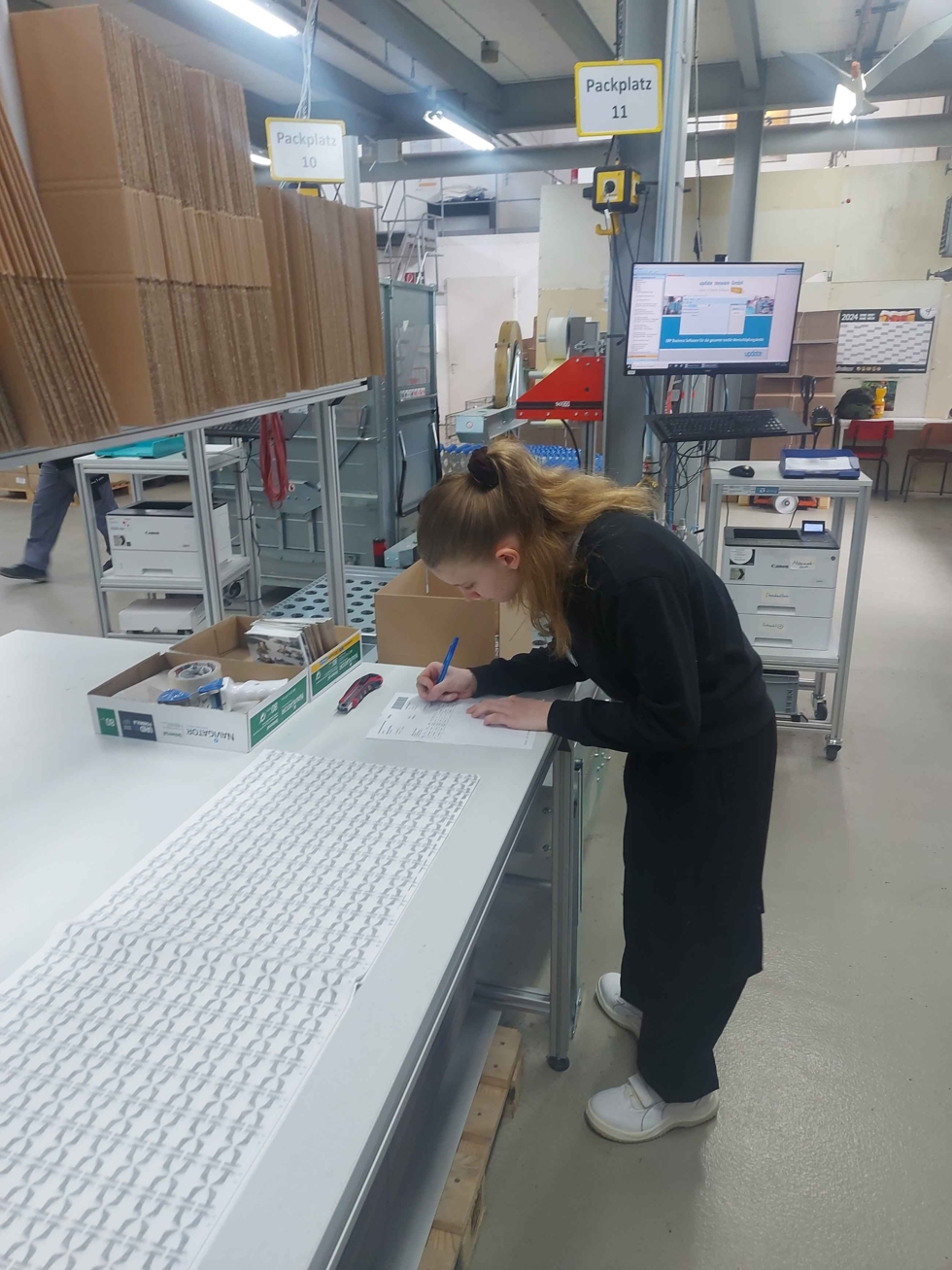 Girls'Day Teilnehmende in der Produktion