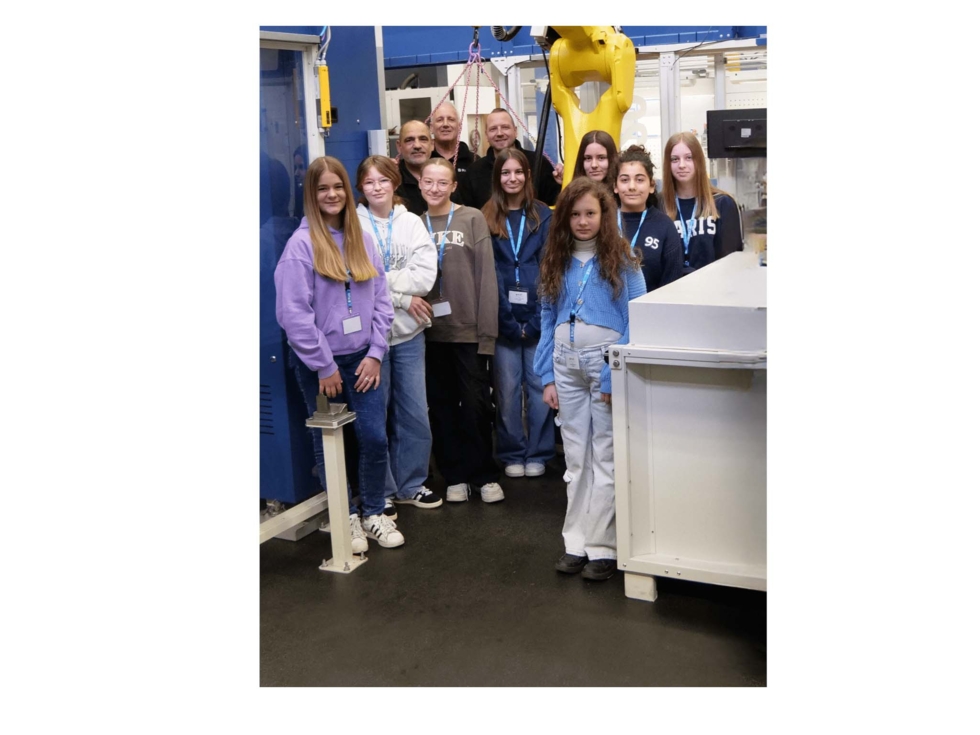 Girls'Day Teilnehmende Gruppenfoto in der Produktion