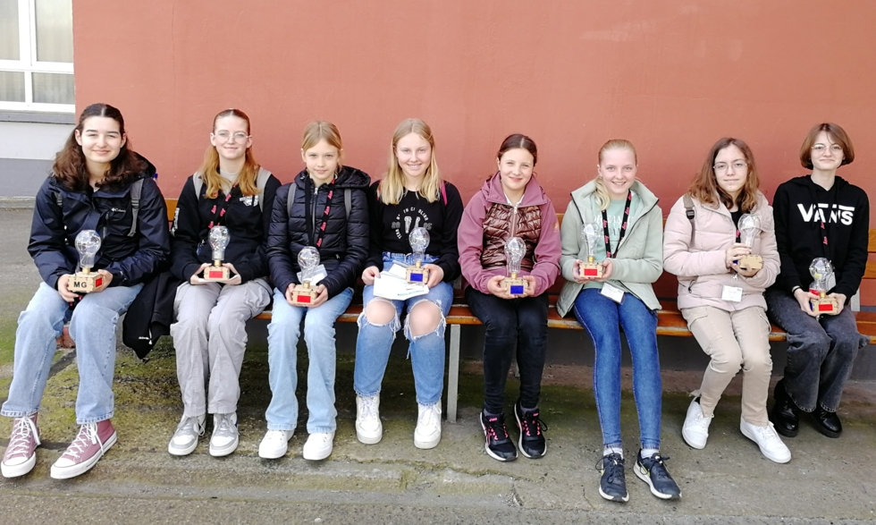 Gruppenbild der Girls'Day-Teilnehmerinnen bei Leica