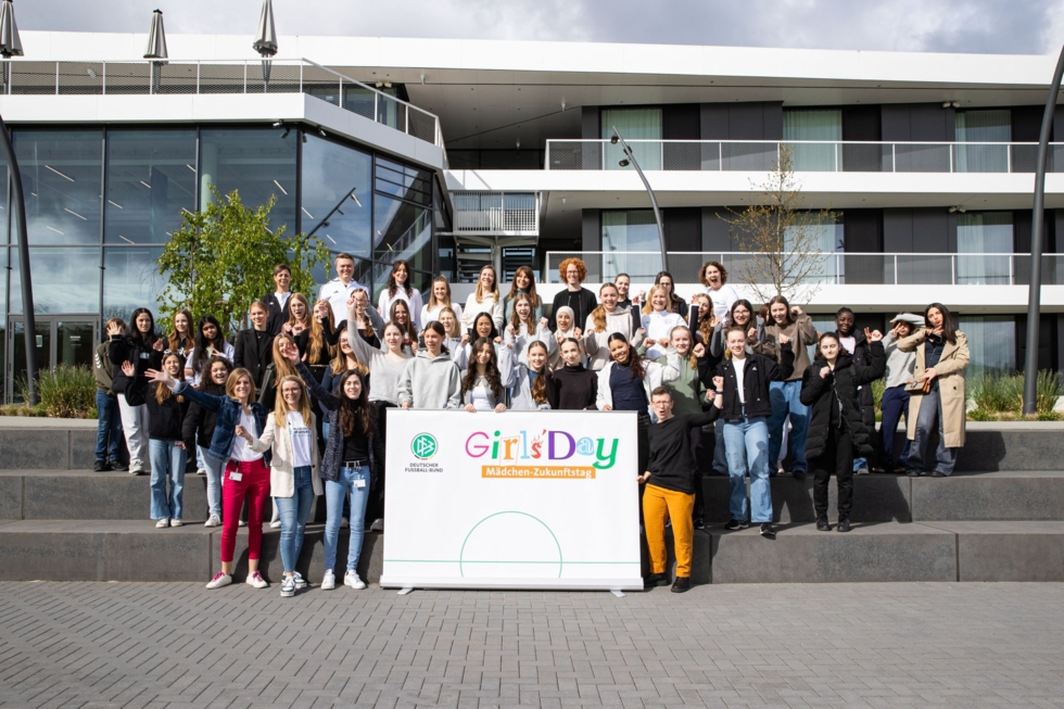 Gruppenfoto von der DFB-Girls'Day-Veranstaltung