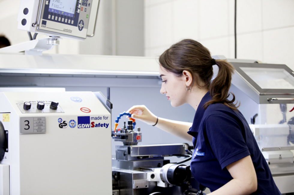 Girls'Day Teilnehmerin in der Produktion