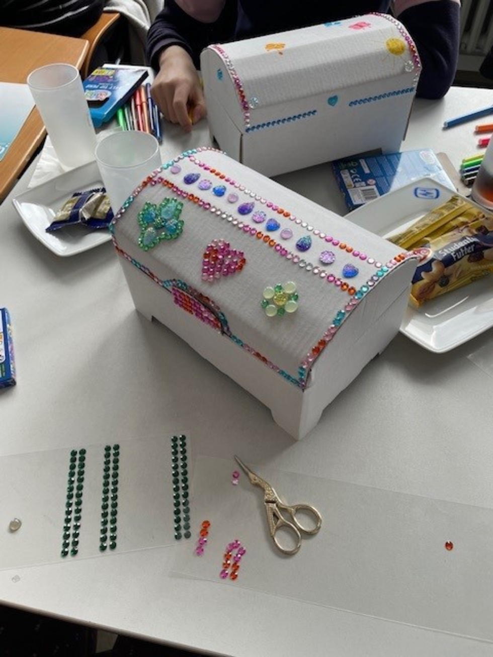 Selbstgemachte Schatztruhe einer Girls'Day Teilnehmerin
